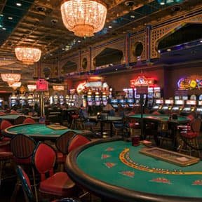 BigGold777 Sportsbook မြန်မာ ကစားသမားများ ဘောလုံး Live Betting ပွဲစဉ်များ ကြည့်ရှုလောင်းကစားနေသည့် မြင်ကွင်း